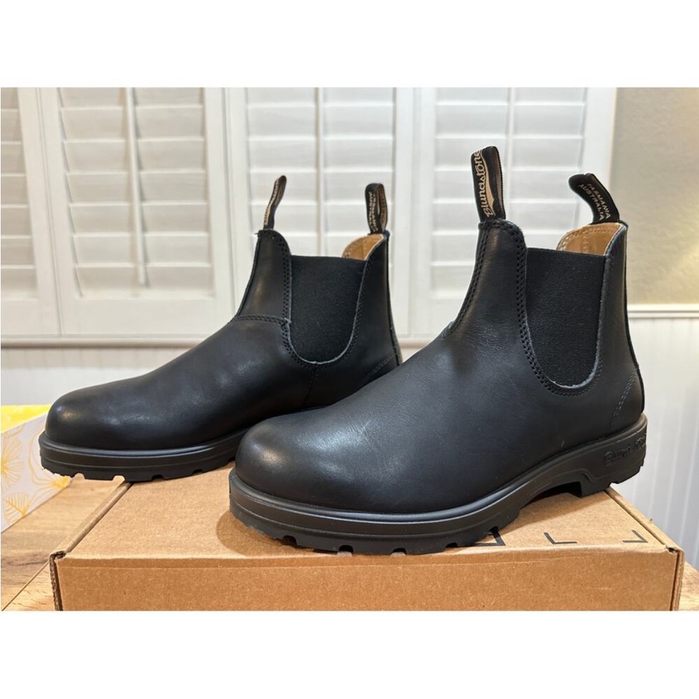 NWOT Blundstone #558 Chelsea Classic Boot—Black Sz 9.5 M / 12 W US sizing